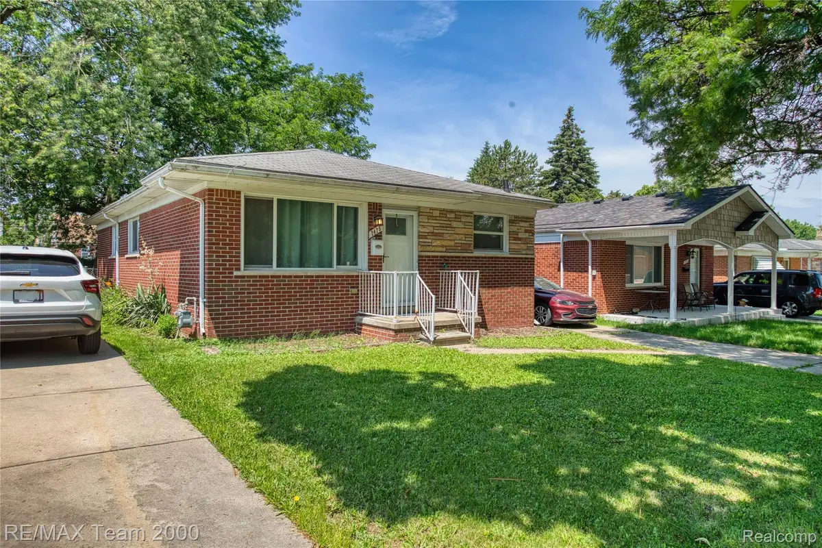 7475 Fenton Street, Dearborn Heights, MI 48127 - #1
