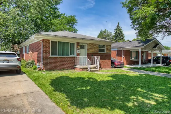 7475 Fenton Street, DearbornHeights, MI 48127