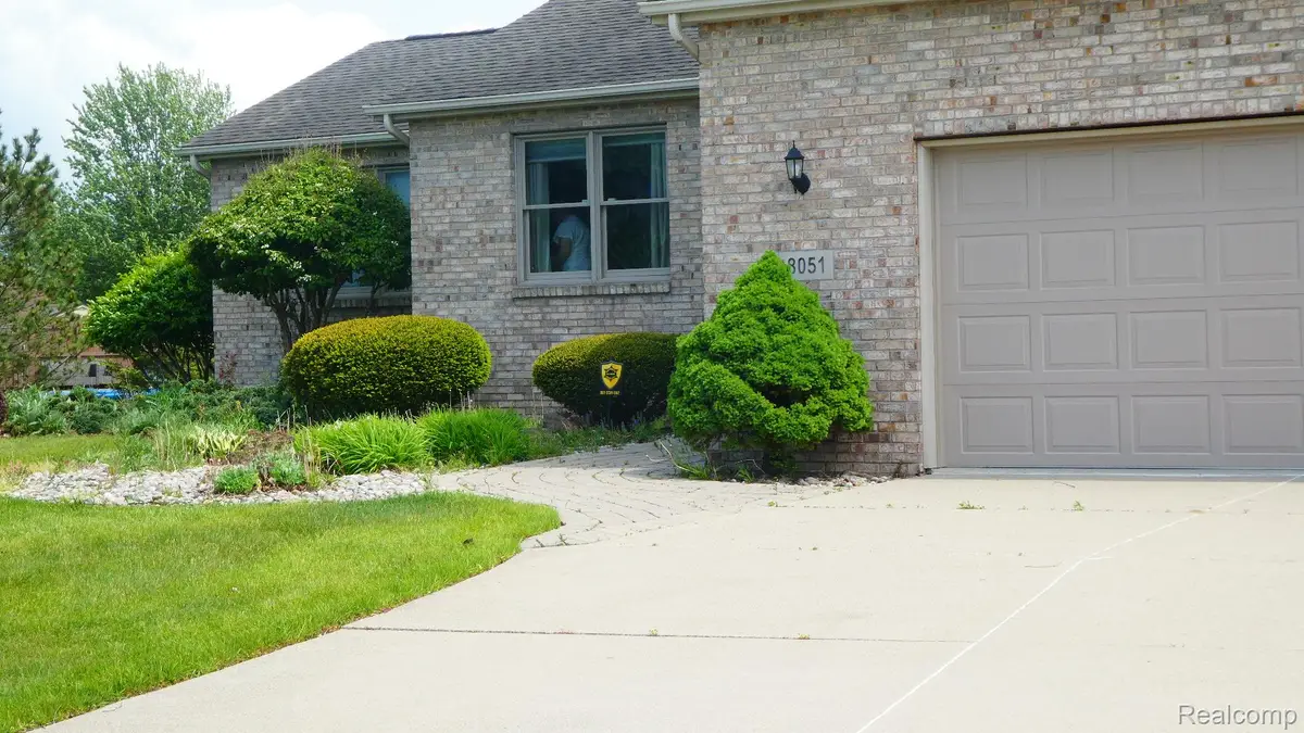 8051 Prestonwood Court, Flushing, MI 48433 - #1
