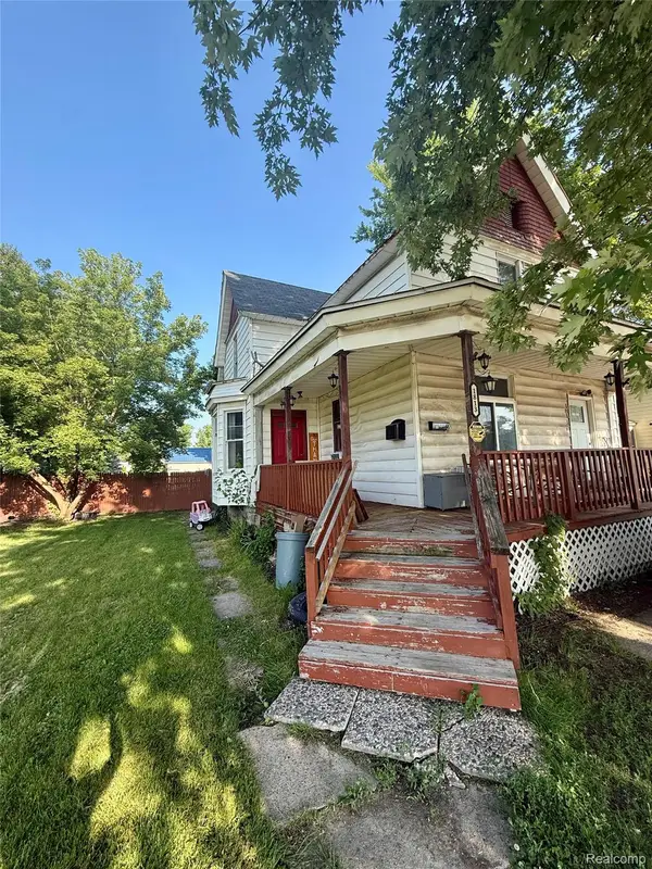 1813 10th Avenue, PortHuron, MI 48060
