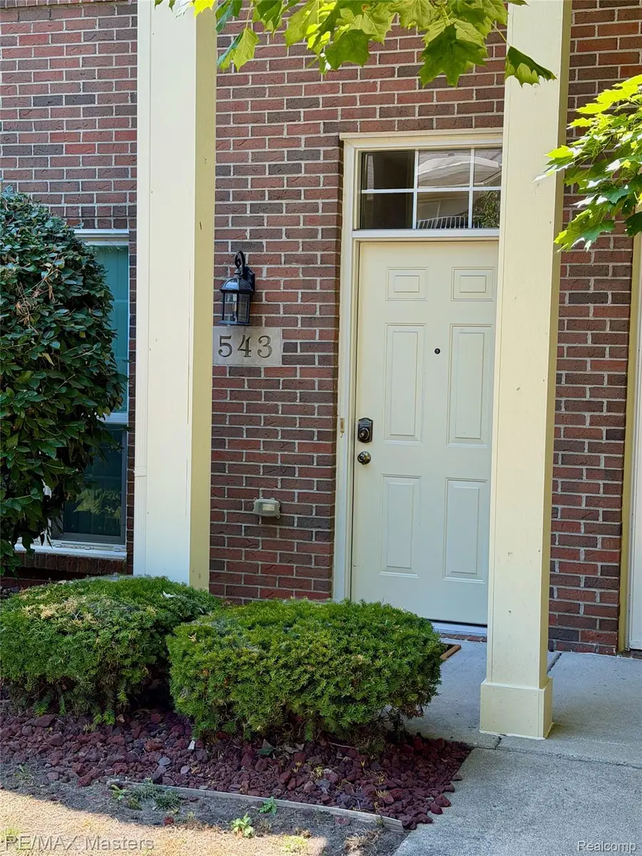 543 Mulberry Street, Wyandotte, MI 48192 - #2