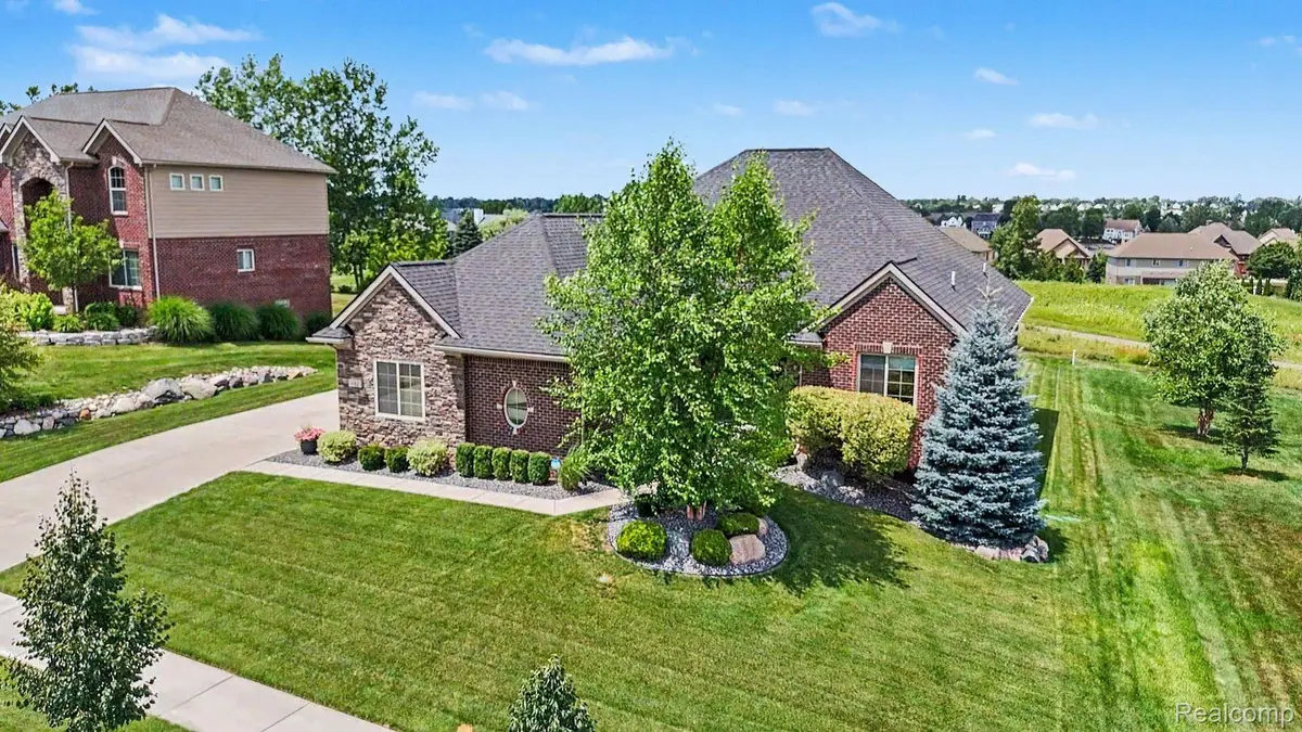 442 Overlook Drive, Oxford, MI 48371 - #1