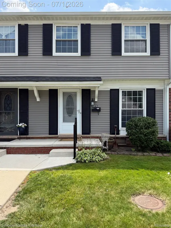36814 Park Place Drive #24, SterlingHeights, MI 48310