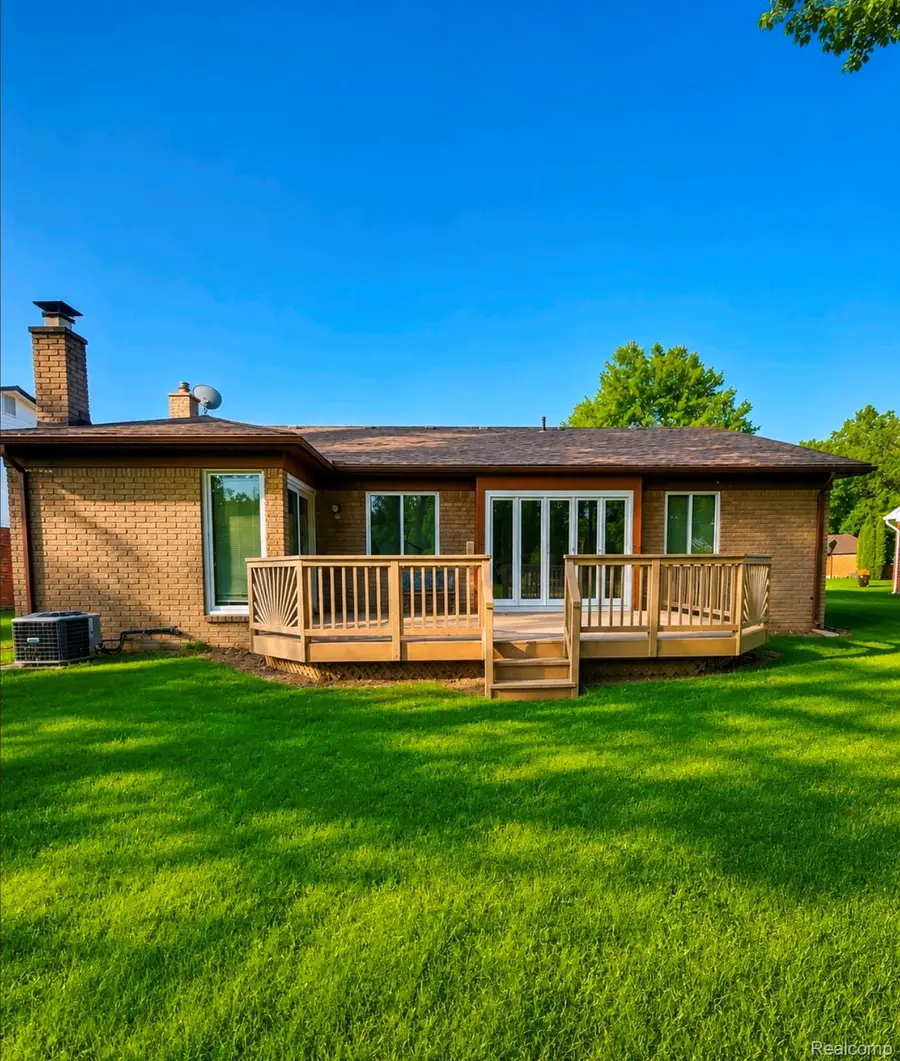 23450 Twining Drive, Southfield, MI 48075 - #2