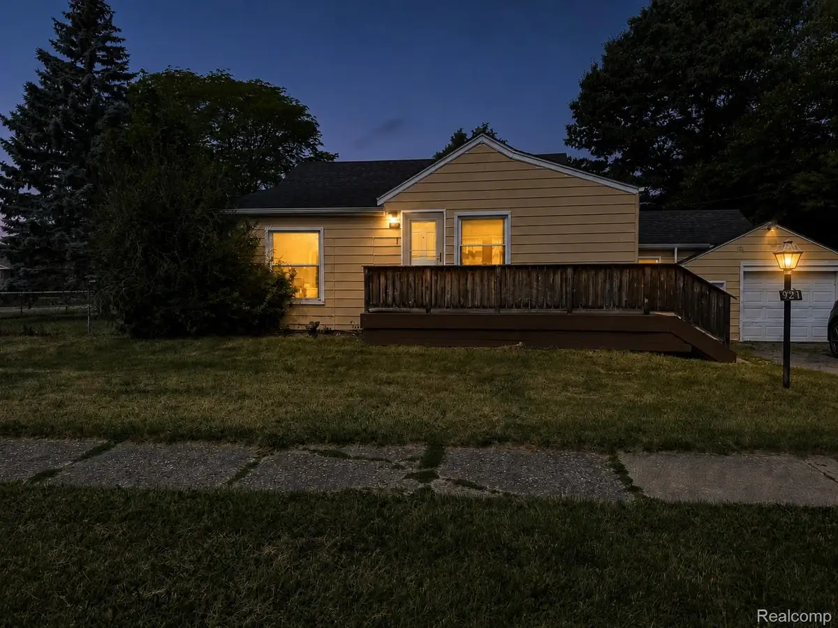 921 Venoy, Garden City, MI 48135 - #1