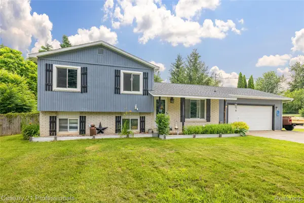 15037 Hogan Road, Linden, MI 48451