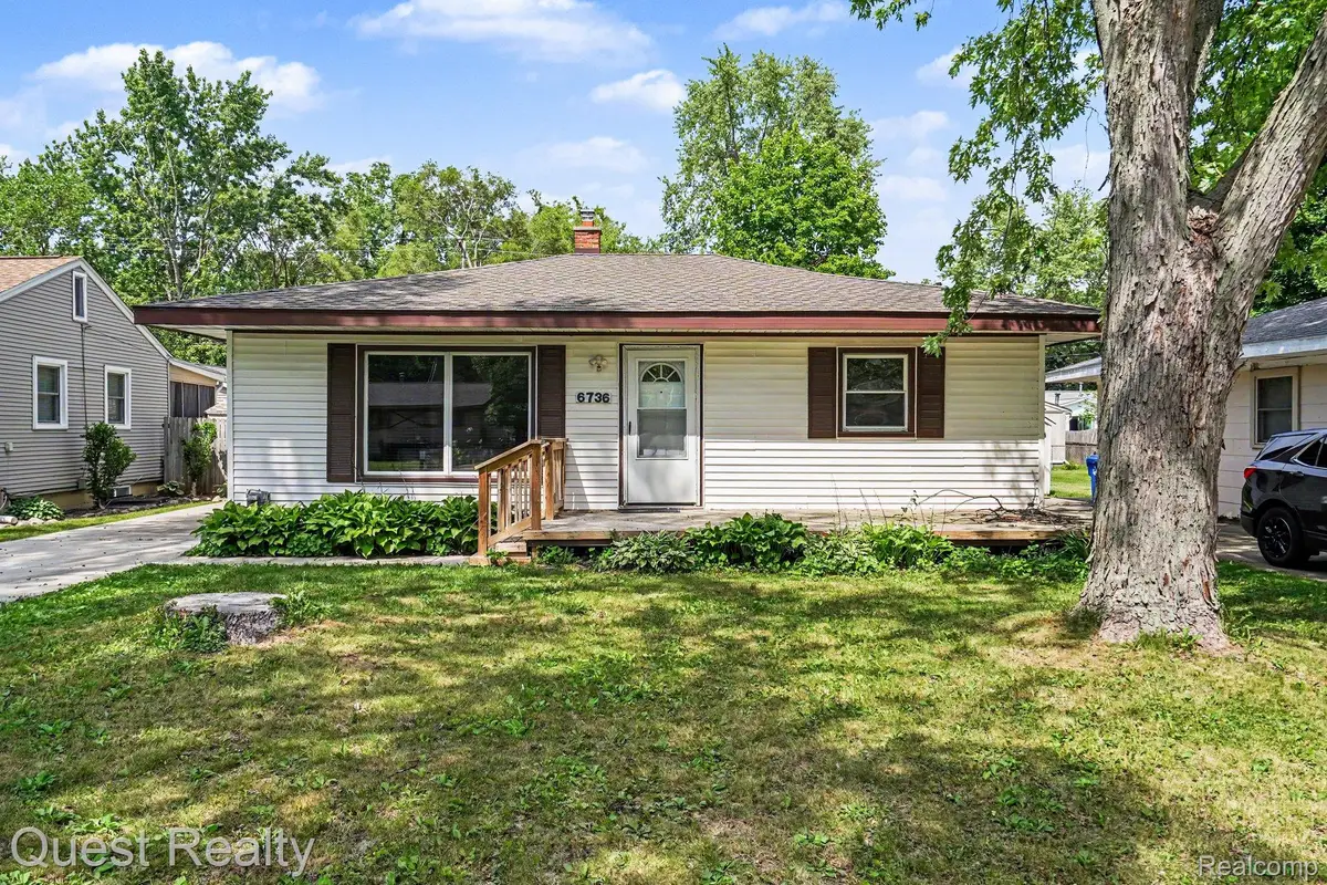 6736 Cloverton Drive, Waterford, MI 48329 - #1