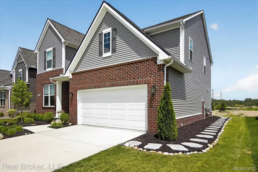 2344 Provencal Drive, Commerce Township, MI 48382 - #2