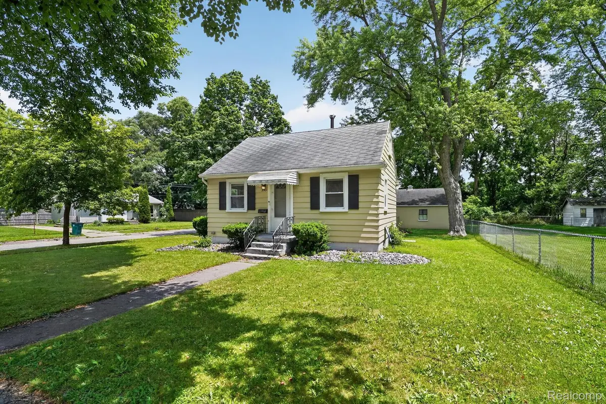 3901 Lowcroft Avenue, Lansing, MI 48910 - #1