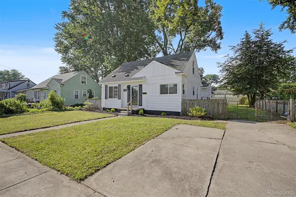 31765 Brown Street, GardenCity, MI 48135