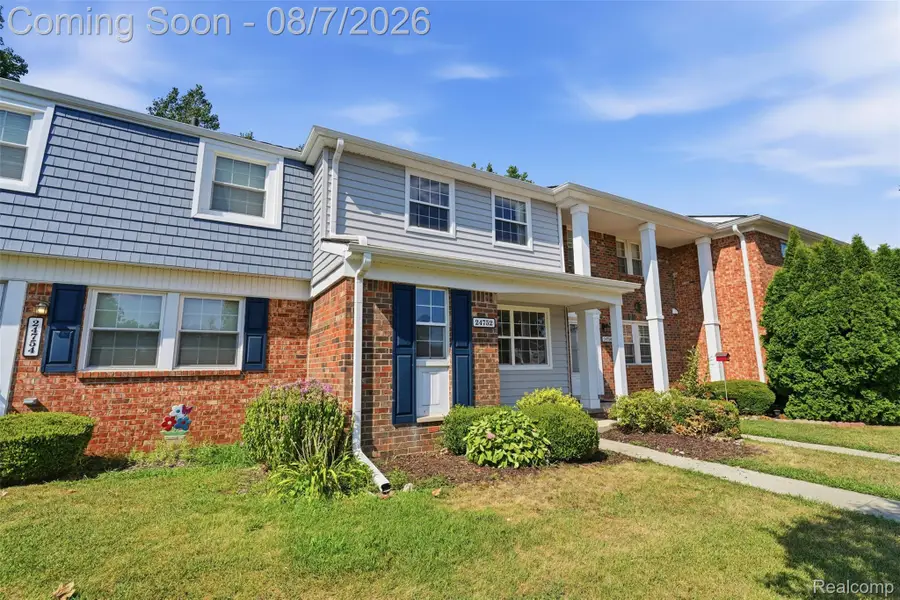 24752 Olde Orchard Street, Novi, MI 48375 - #2