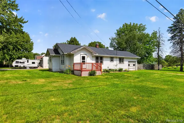 4322 Baker Road, Bridgeport, MI 48722