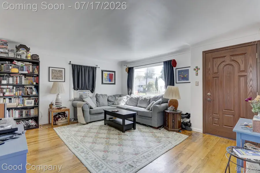 23465 Hazelwood Avenue, Hazel Park, MI 48030 - #2