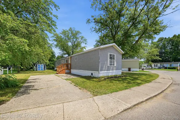 6255 Lake Drive, Augusta, MI 48197