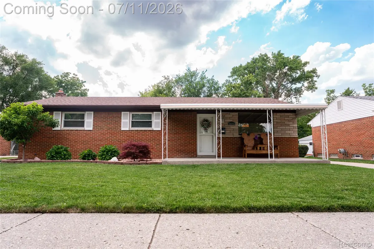 33755 Vista Way, Fraser, MI 48026 - #1