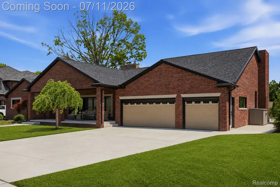 600 Woodcrest Drive, Dearborn, MI 48124 - #3