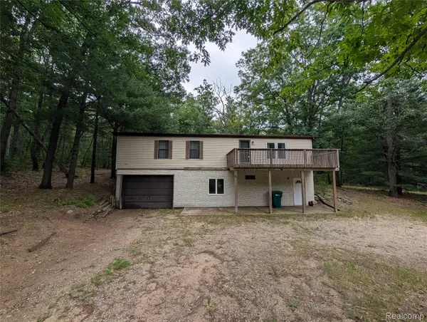 3817 S Townline Road, HoughtonLake, MI 48651