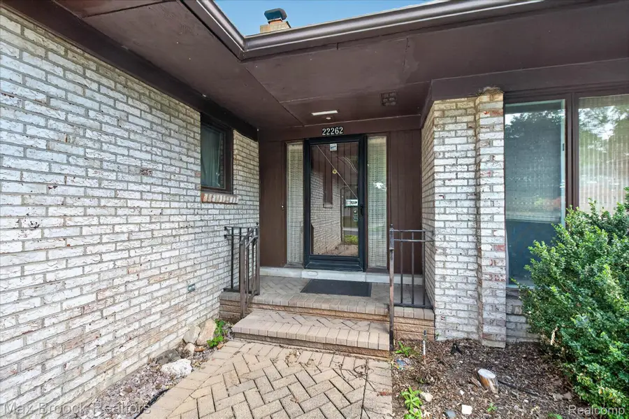 22262 Chatsford Circuit Street, Southfield, MI 48034 - #3