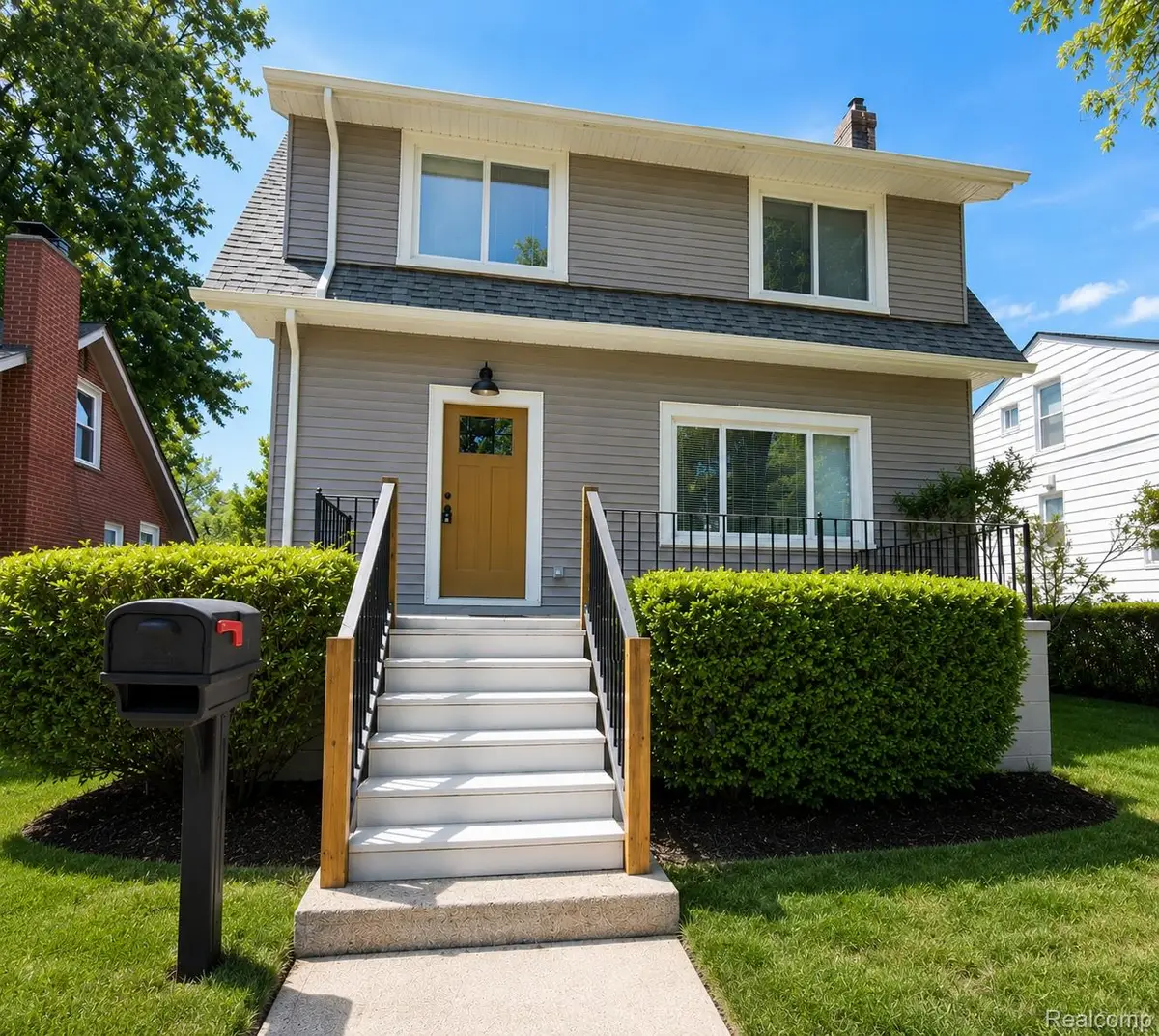 214 E Hazelhurst Street, Ferndale, MI 48220 - #1