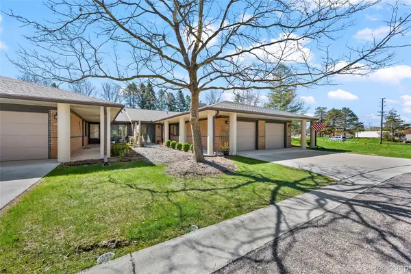 985 Wexford Way #34, RochesterHills, MI 48307