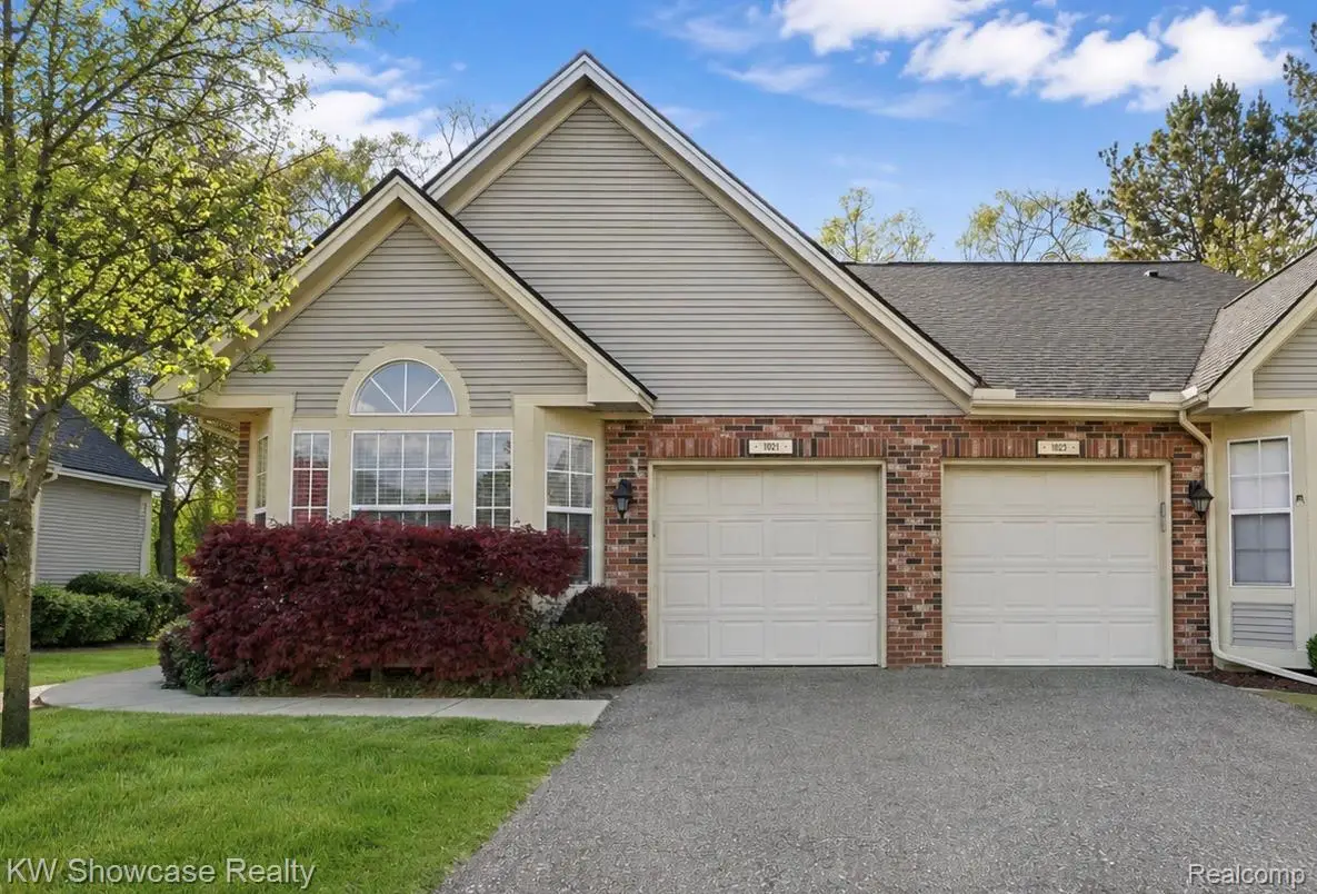 1021 Willowood Court Court, Fenton, MI 48430 - #1