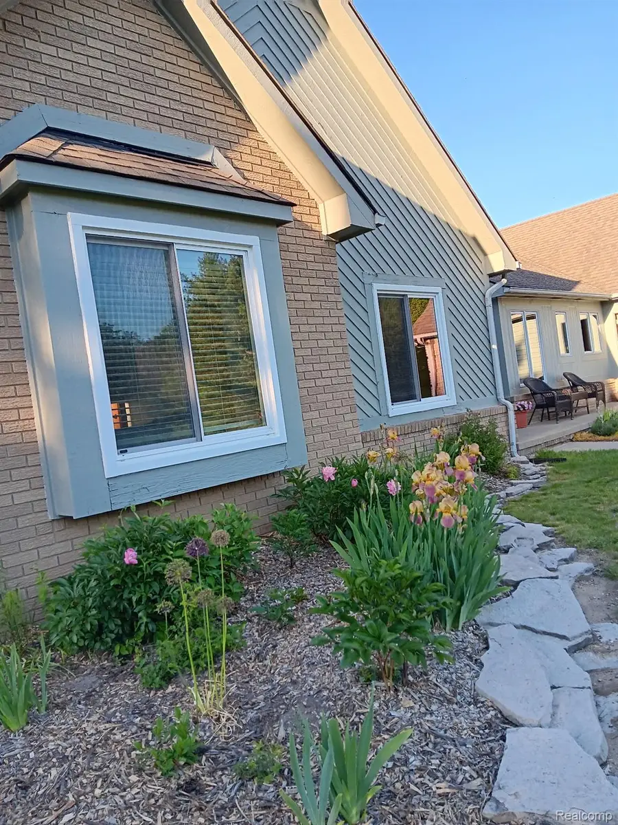 725 S Sashabaw Road, Ortonville, MI 48462 - #3
