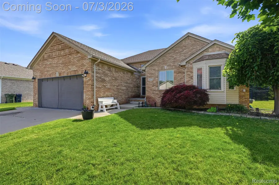 36372 Cecilia Drive, Sterling Heights, MI 48312 - #2