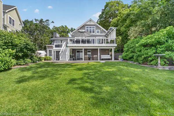 3762 Noble, Brighton, MI 48116