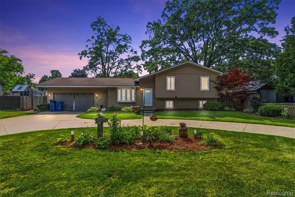 305 East Road, Holly, MI 48442 - #1