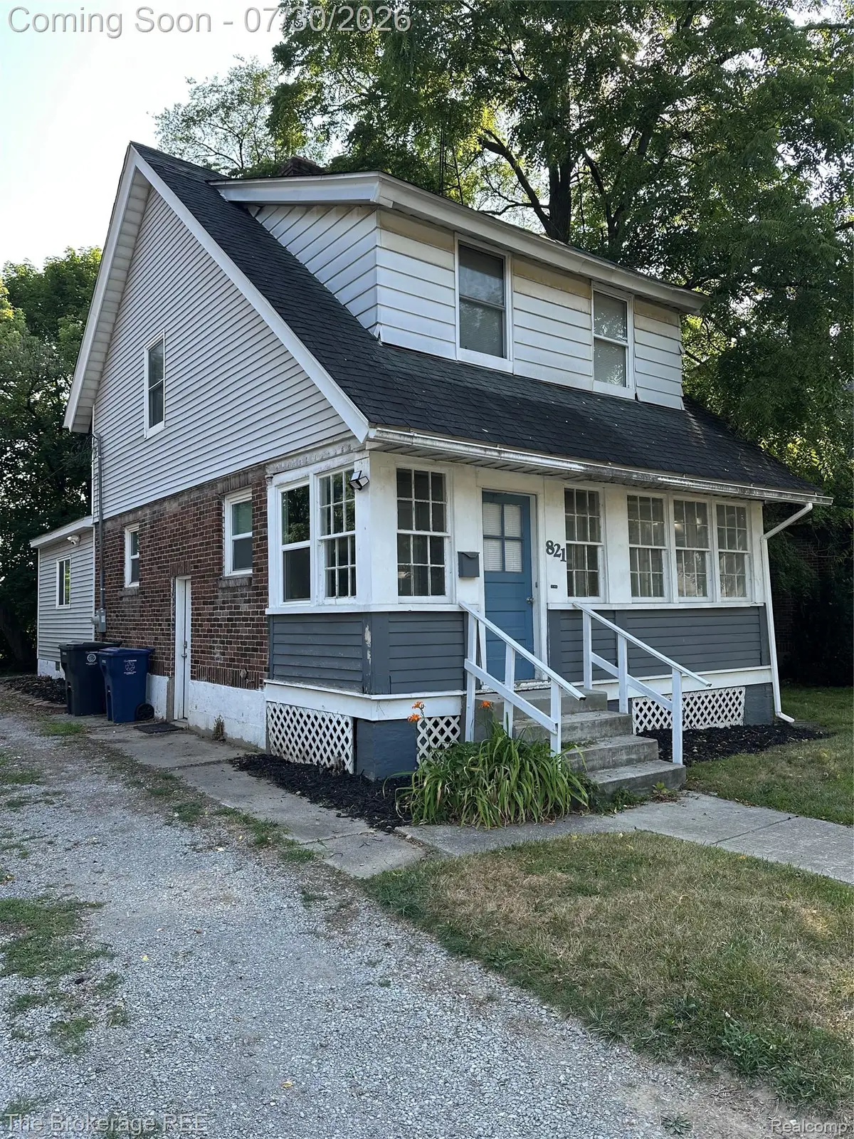 821 N Chevrolet Avenue, Flint, MI 48504 - #1