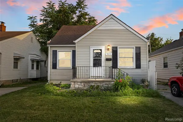 929 White Avenue, LincolnPark, MI 48146