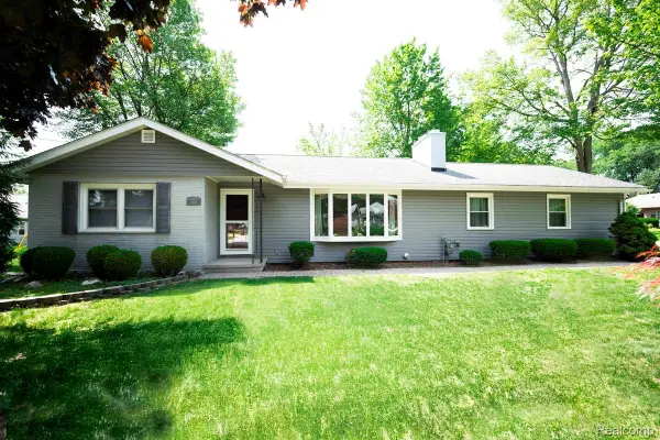 2016 Brandywine Lane, PortHuron, MI 48060