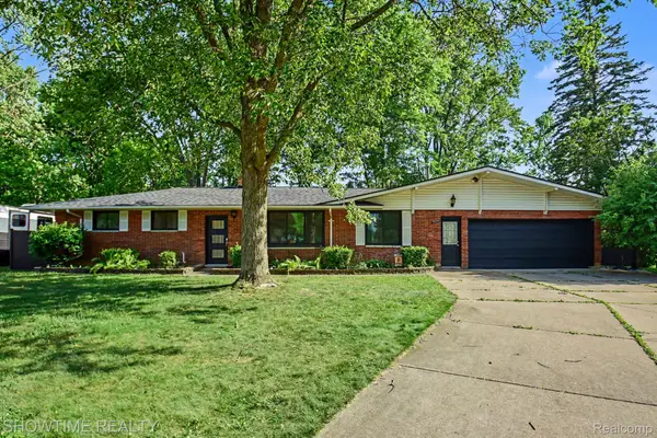3699 Mark Road, Waterford, MI 48328