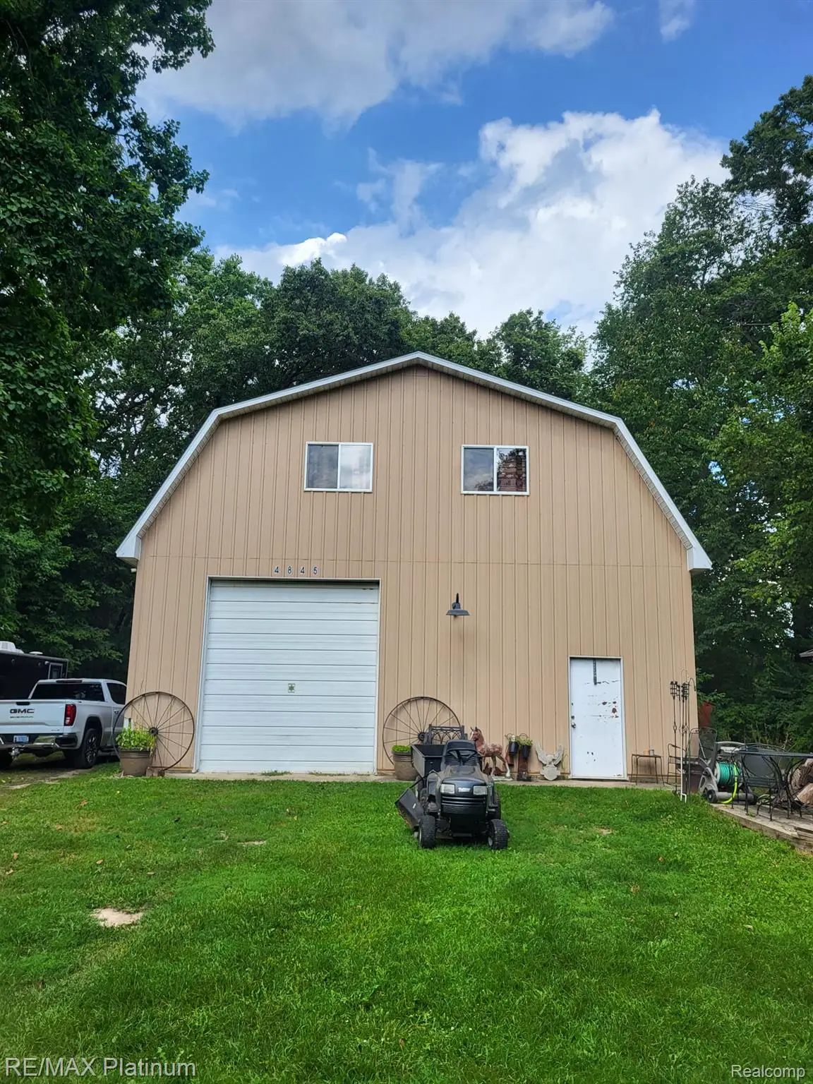 4845 Hawthorne Drive, Howell, MI 48843 - #1