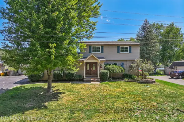 881 Bogie Lake Road, WhiteLake, MI 48383