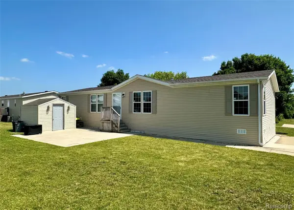 11211 Nearbrook Court, SouthLyon, MI 48178
