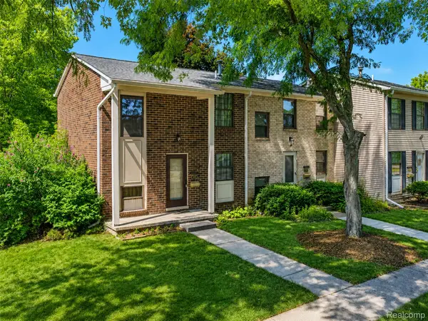 8358 Lakeview Court, Ypsilanti, MI 48198