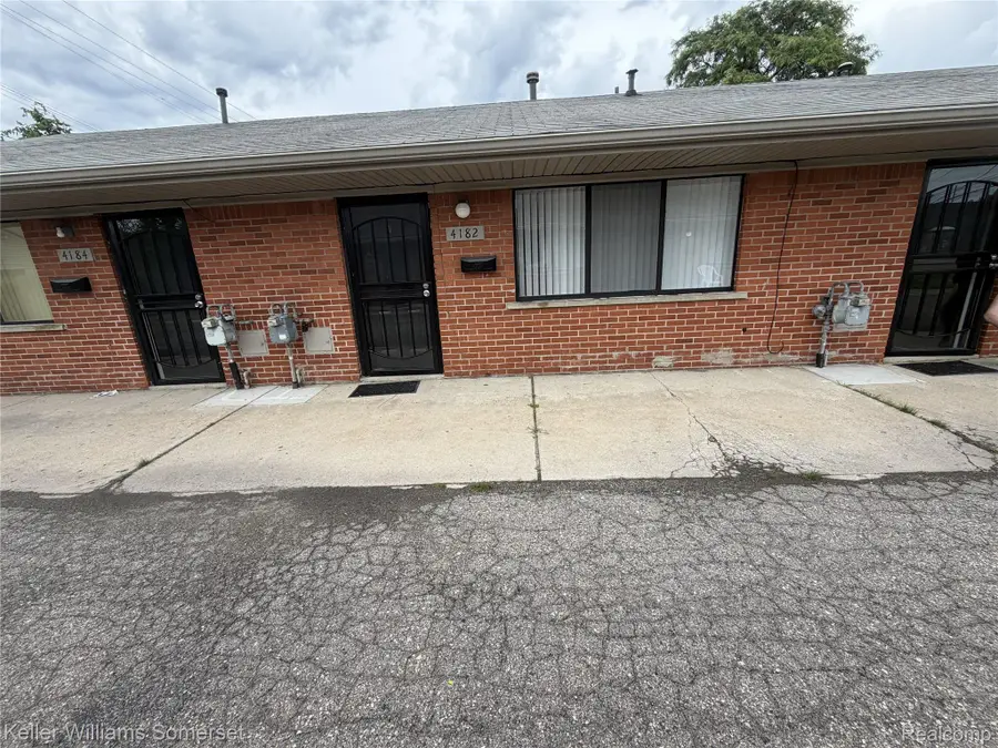 4186 Drouillard Street, Lincoln Park, MI 48146 - #2