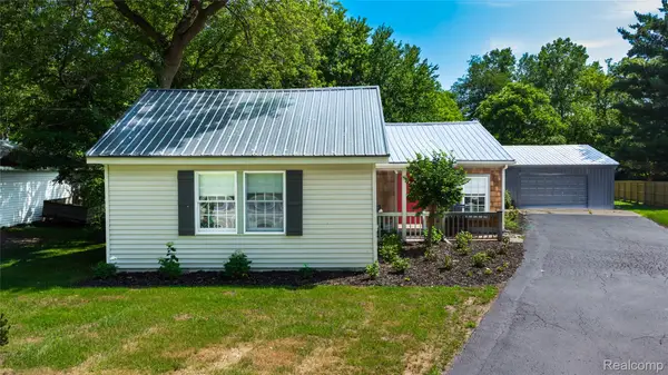 308 N Seymour Road, Flushing, MI 48433