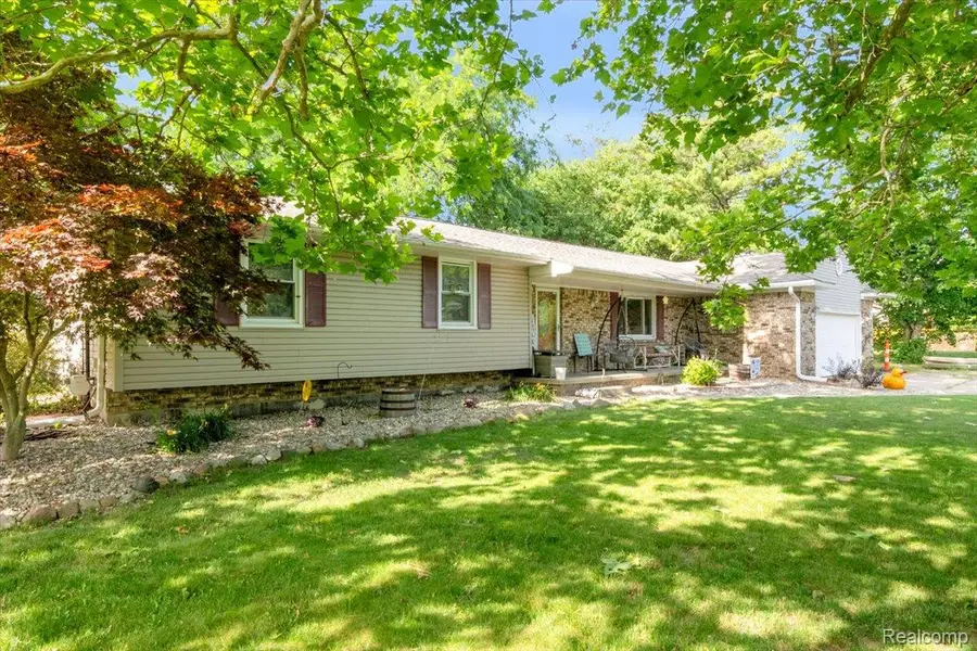 6514 Luanne Drive, Flushing, MI 48433 - #3