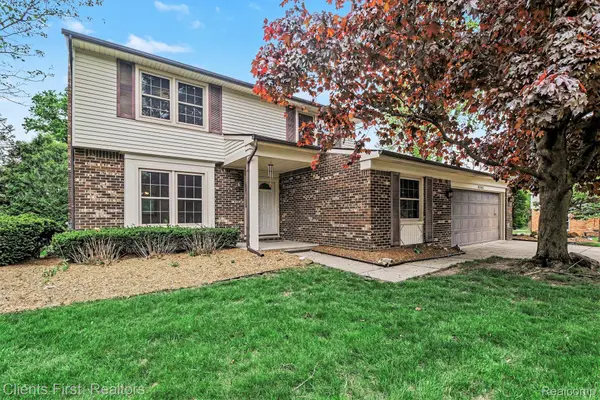 42542 Knollwood Court, Northville, MI 48168