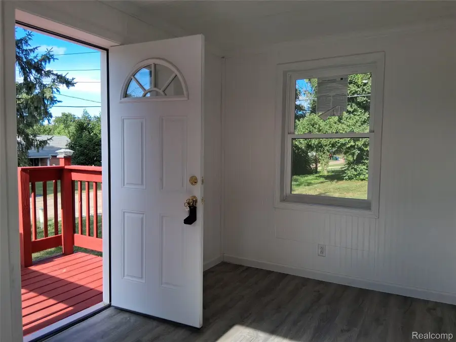 1292 Howard Street N, Genesee, MI 48458 - #3