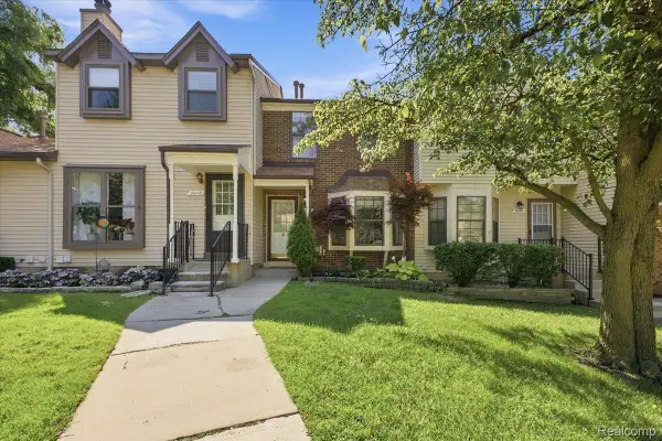 3046 Carly Court #66, AuburnHills, MI 48326