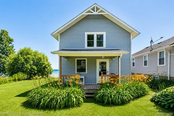 2778 N Lakeshore Road, Deckerville, MI 48427
