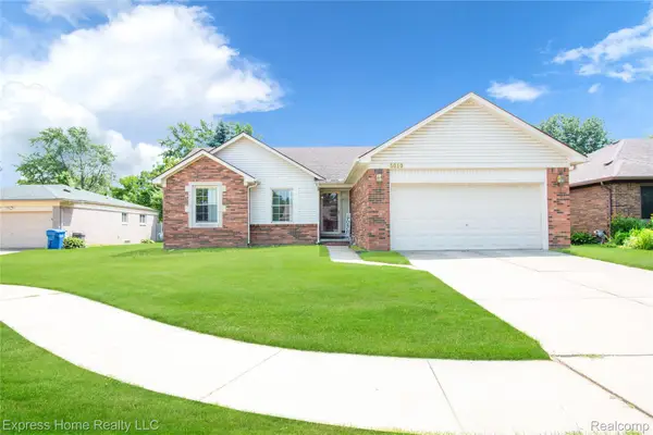 5010 Kelly Drive, Warren, MI 48092