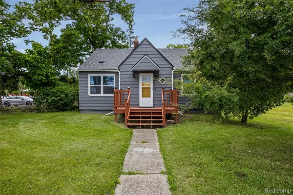 33065 Garfield Road, Fraser, MI 48026