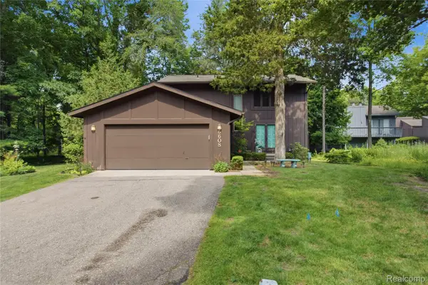 6608 Red Cedar Lane, WestBloomfield, MI 48324