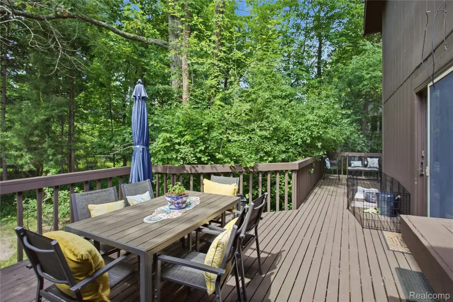 6608 Red Cedar Lane, West Bloomfield, MI 48324 - #3