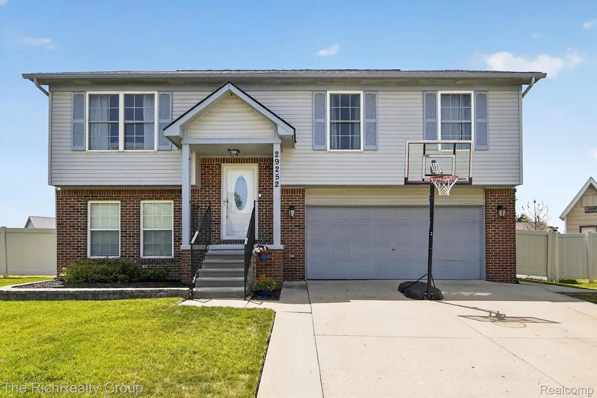 29252 Hunter, Trenton, MI 48183 - #1