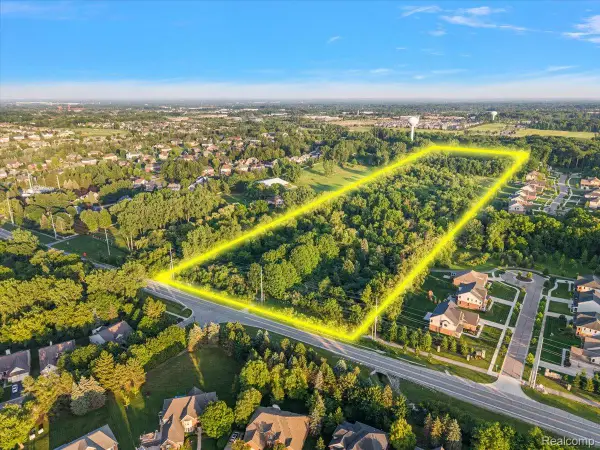 48151 6 Mile Road, Northville, MI 48168